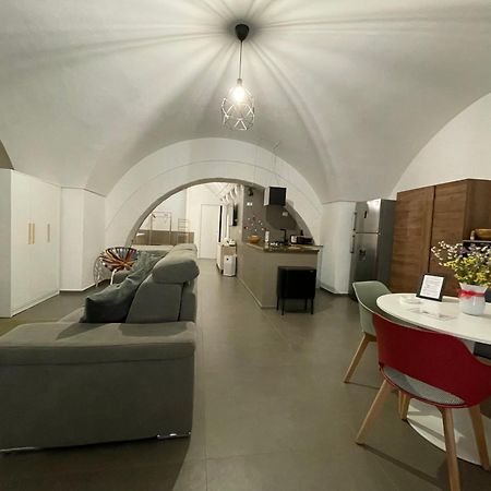 Archome Luxury Apartment บรินดิซิ ภายนอก รูปภาพ