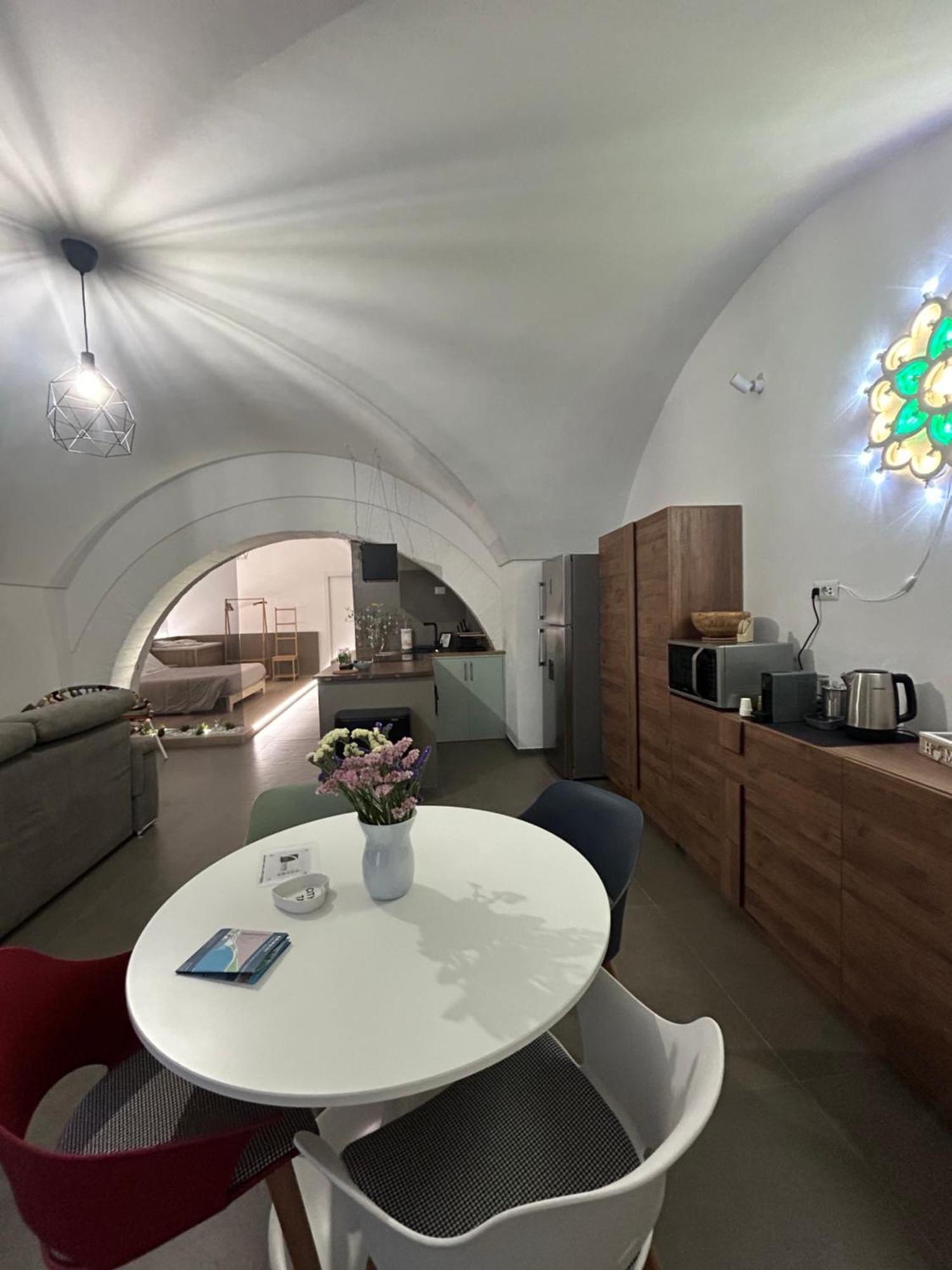 Archome Luxury Apartment บรินดิซิ ภายนอก รูปภาพ