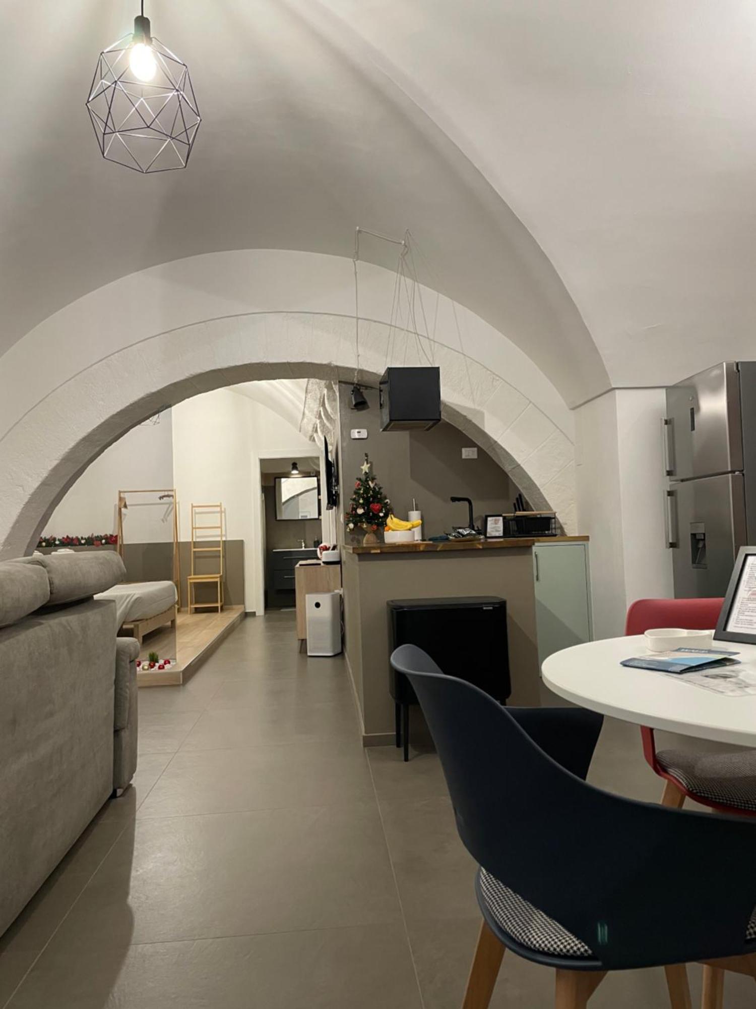 Archome Luxury Apartment บรินดิซิ ภายนอก รูปภาพ