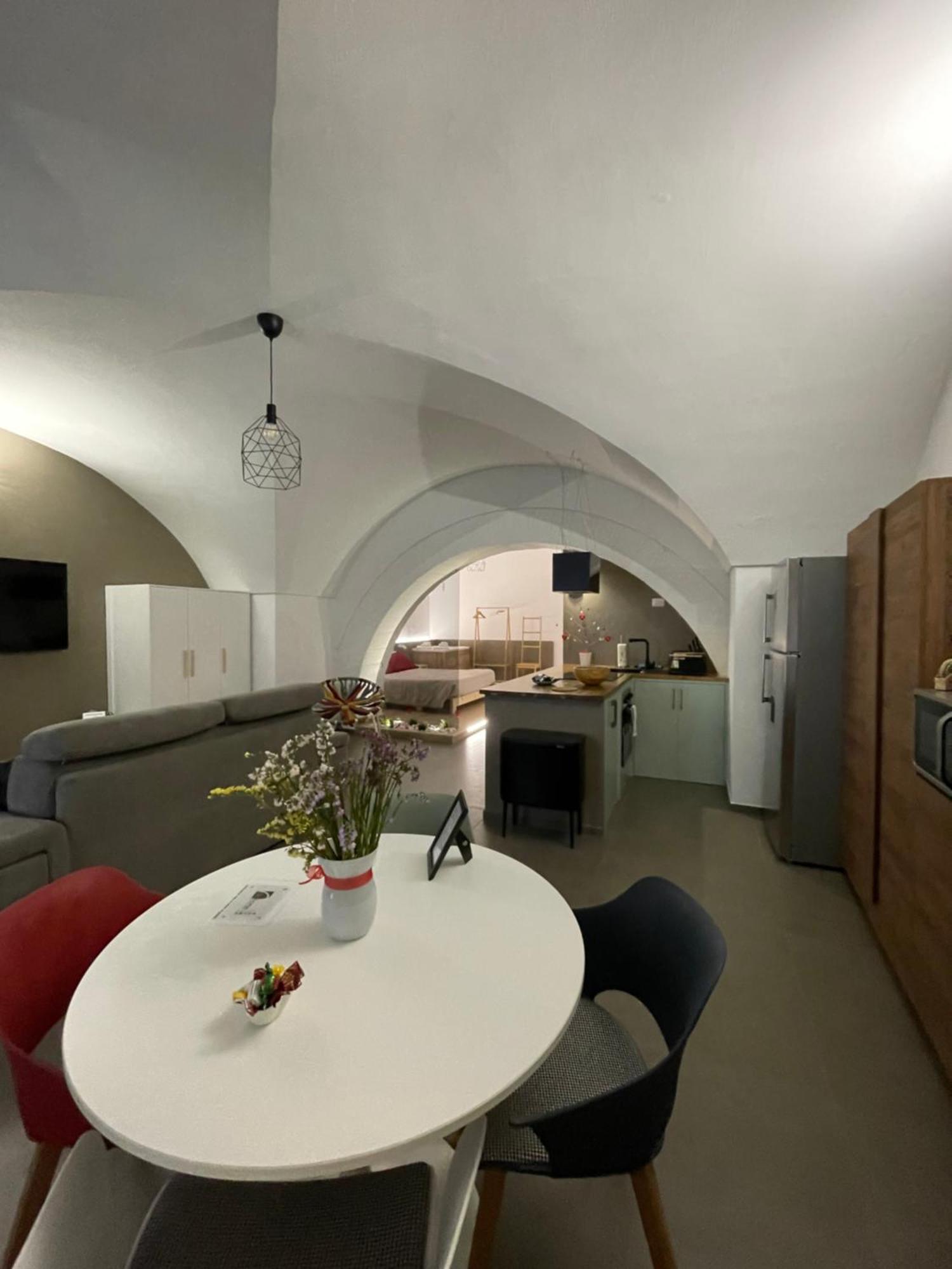 Archome Luxury Apartment บรินดิซิ ภายนอก รูปภาพ